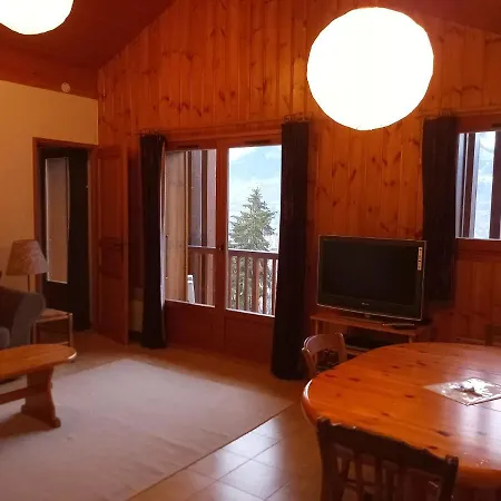 Spacious And Comfortable Apartment. *