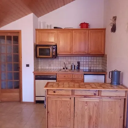 Apartment Spacious And Comfortable Apartment. *